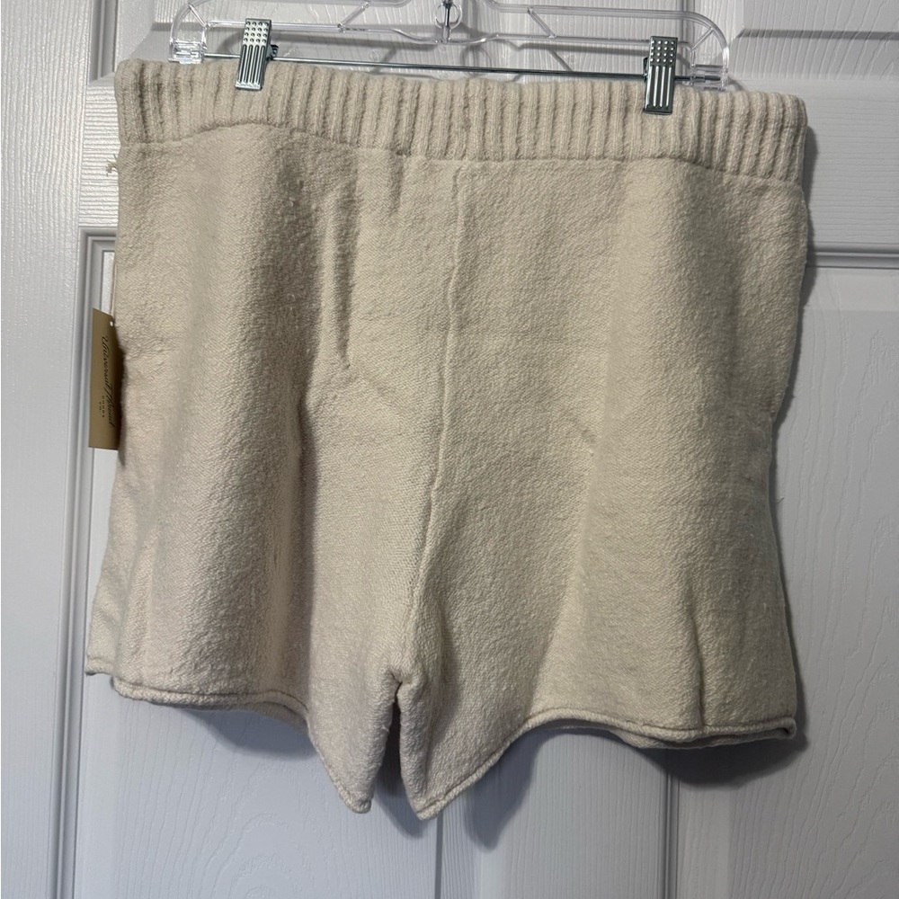 NWT Universal Threads Sweater Lounge Shorts- L - Picture 4 of 5
